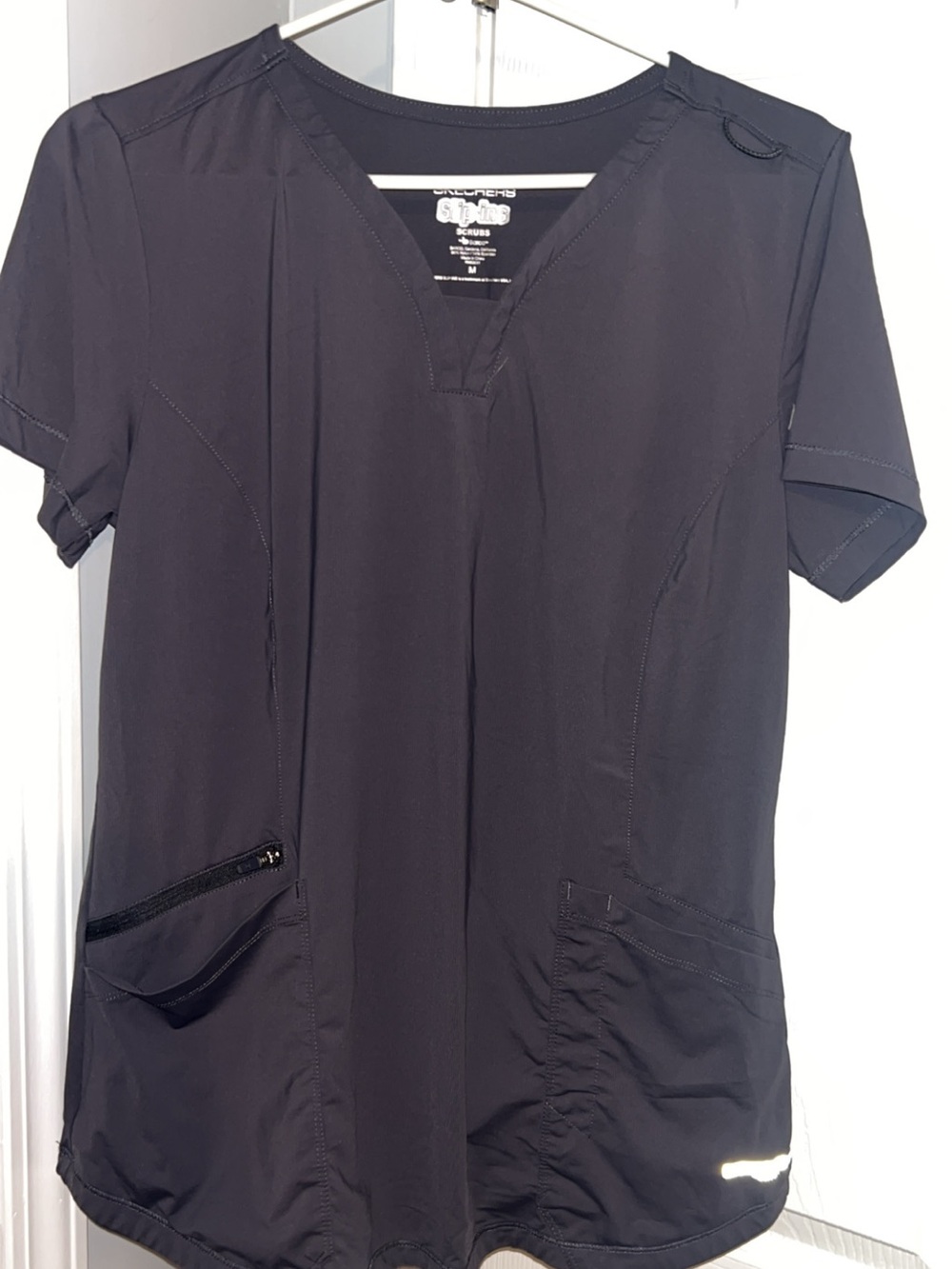 Skechers Women’s Grey V-Neck Short-Sleeve Tunic Top with Zip Pocket